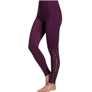 Kira‎ Grace Romance Grommet YOGA LEGGING in color Moulin Rouge High Rise EUC